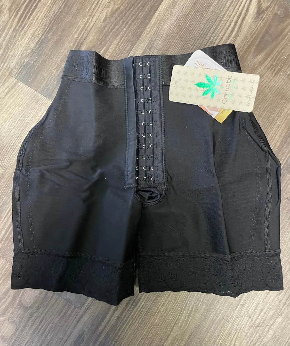 0512 Short Jade Fajas Gama Alta