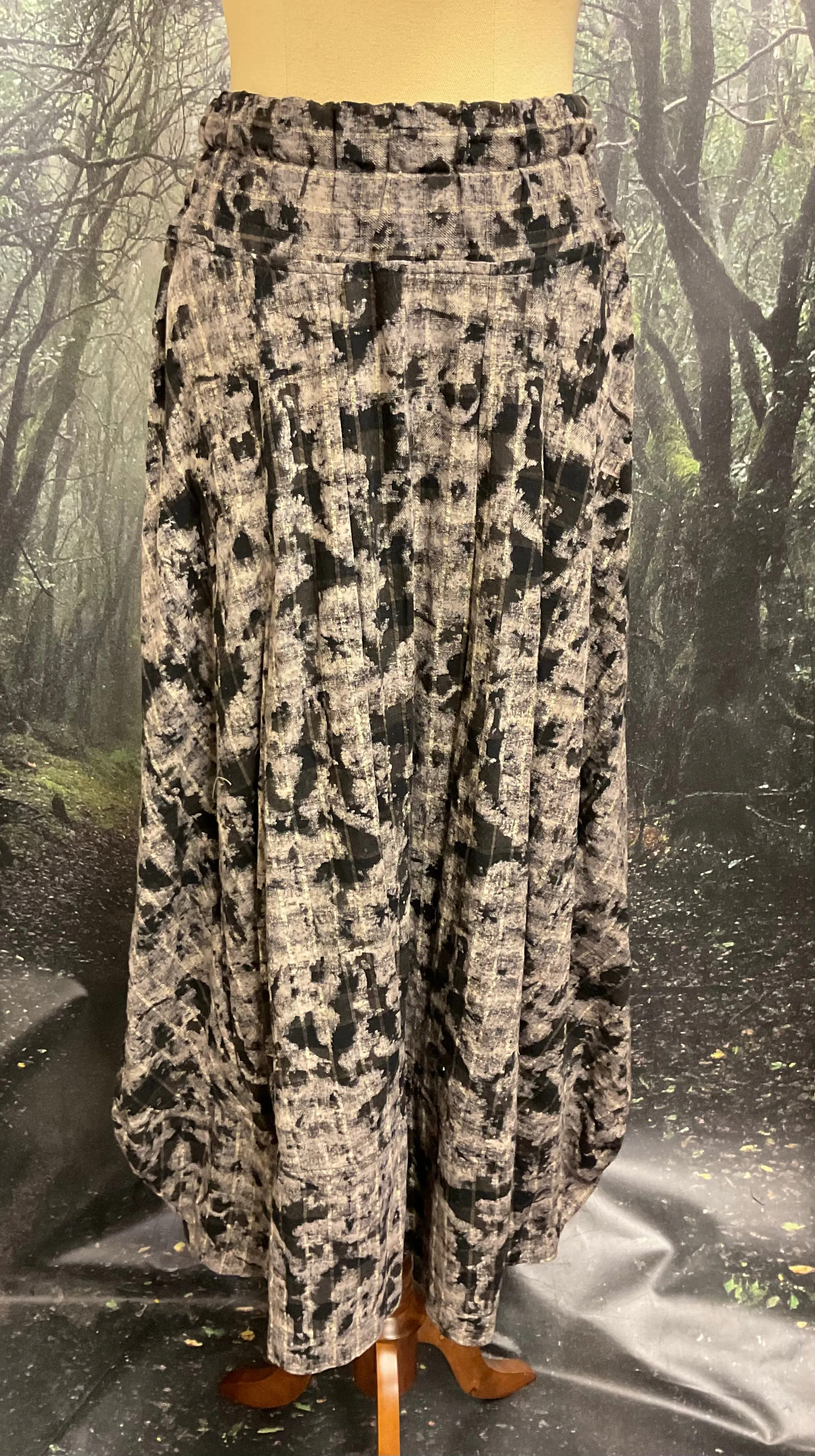 #5374 Linen printed bubble skirt size Medium