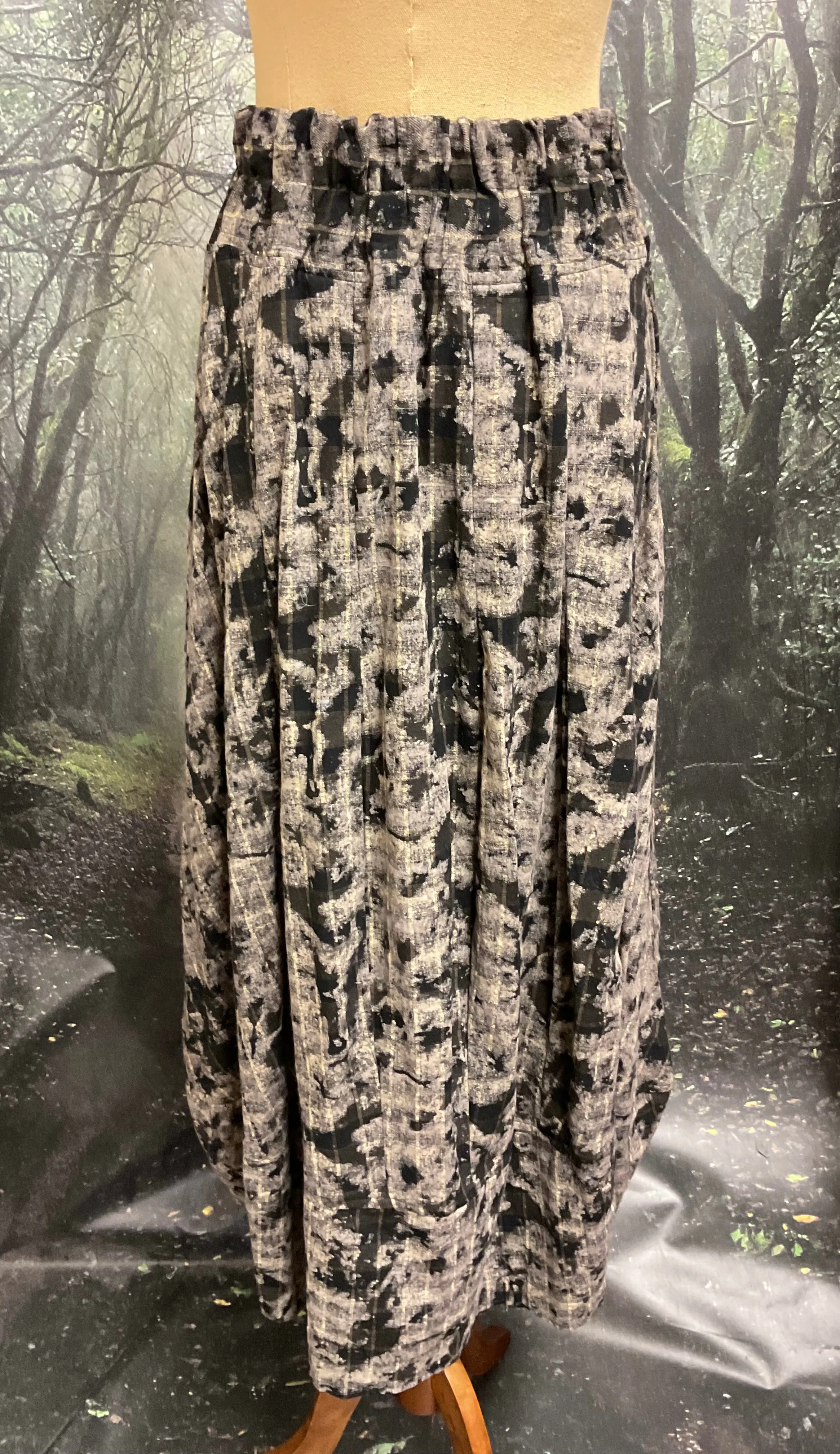 #5374 Linen printed bubble skirt size Medium