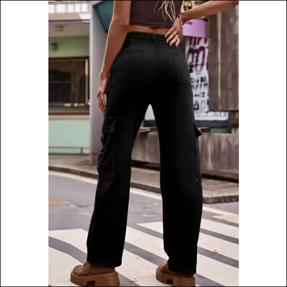 Buttoned Loose Fit Jeans: Because Life's too Short for Tight Pants
