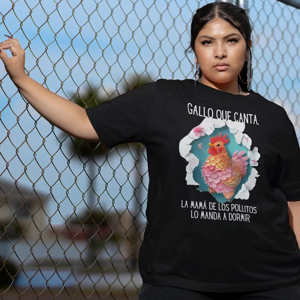 Camiseta Única 'Gallo que Canta' - El Poder de Mamá en un Diseño Exclusivo