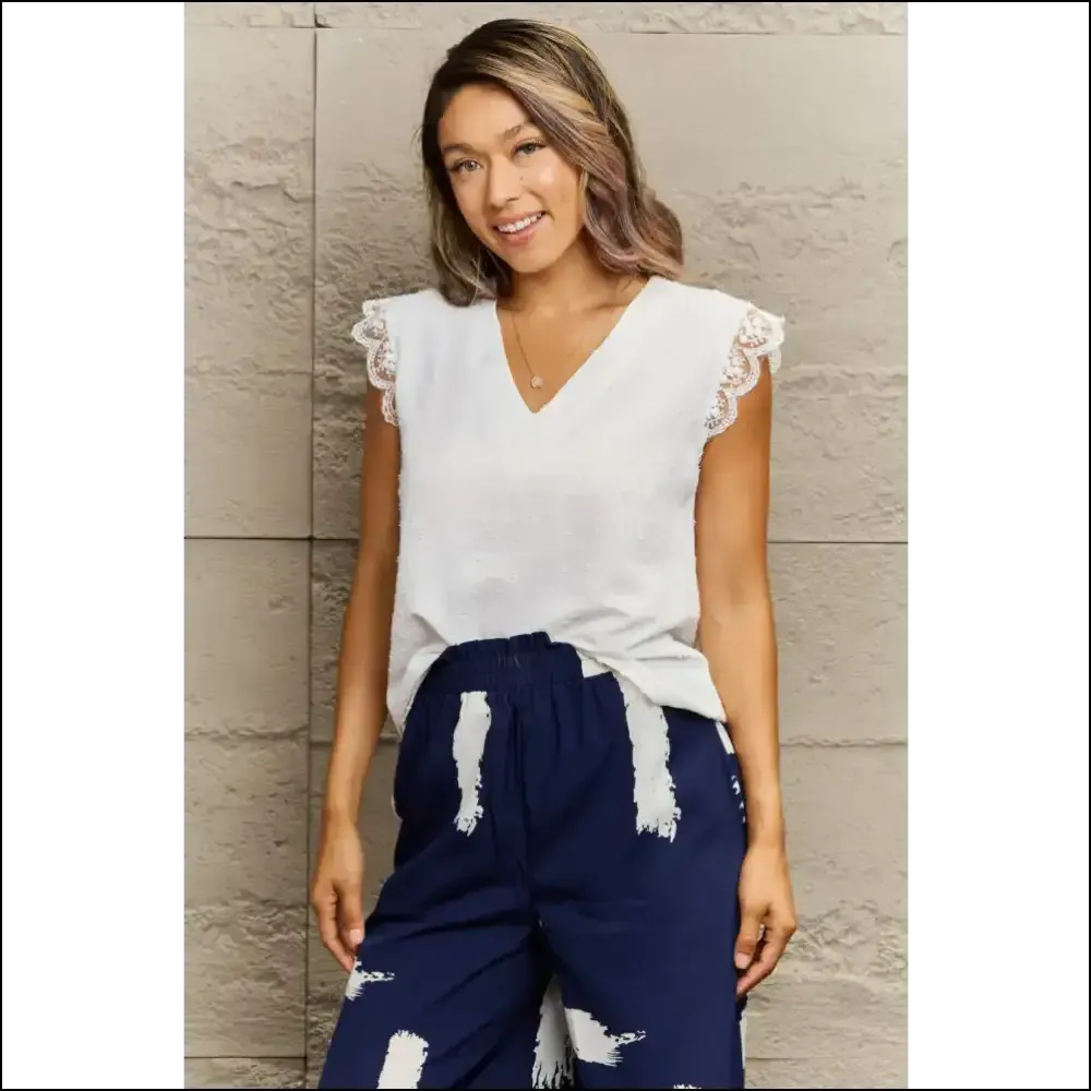 Chic V-Neck Lace Trim Tank Top