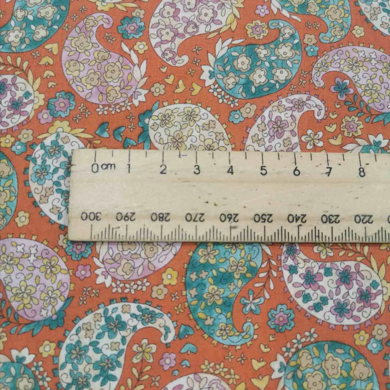 Cotton Lawn, Springtime Paisley