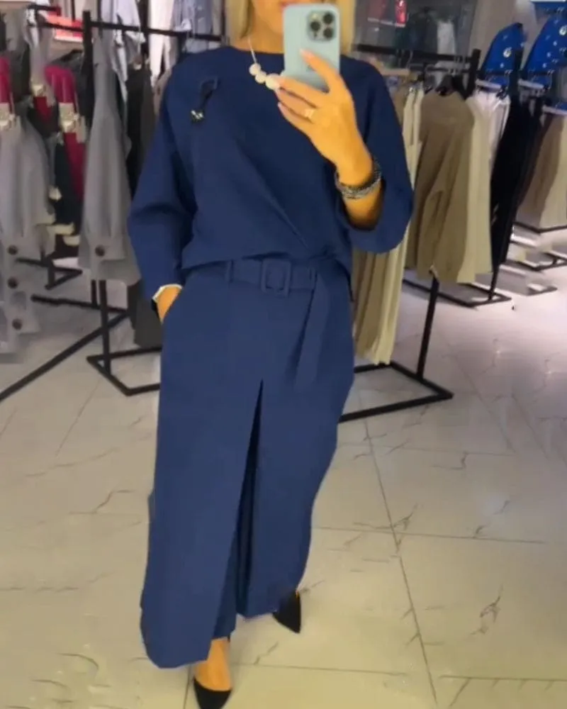 Elegant Two-Piece Set | Effortless Sophistication | Comfortable Fit