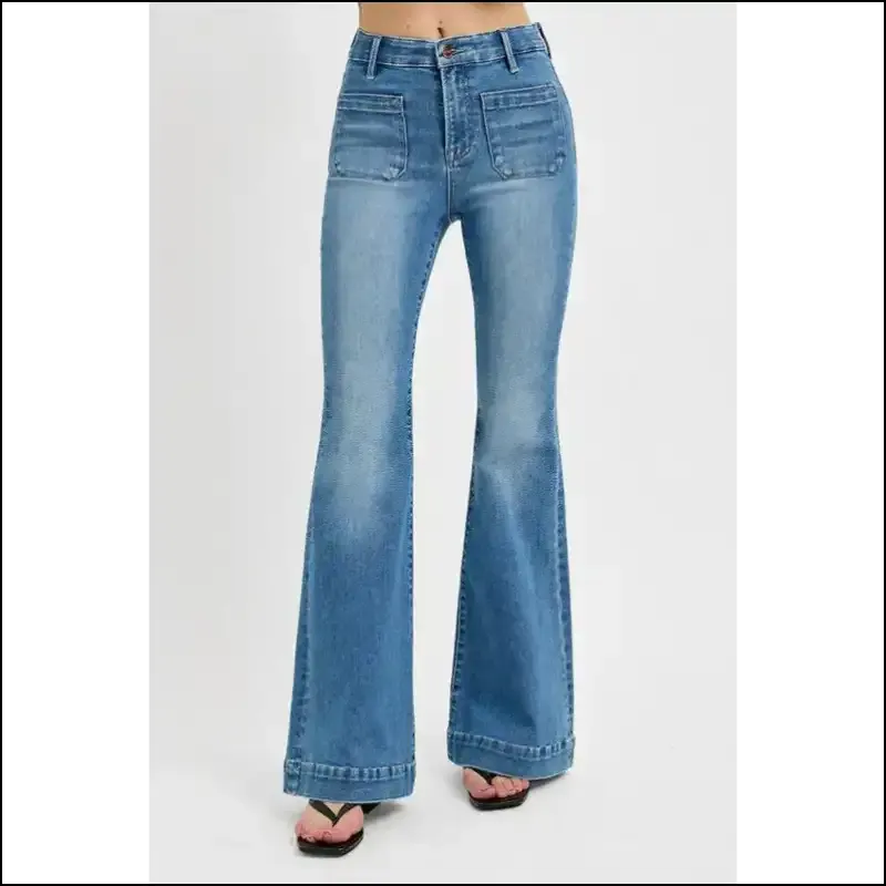 Flare your Confidence: Pocket Flare Jeans for Fashion Rebels 😎👖