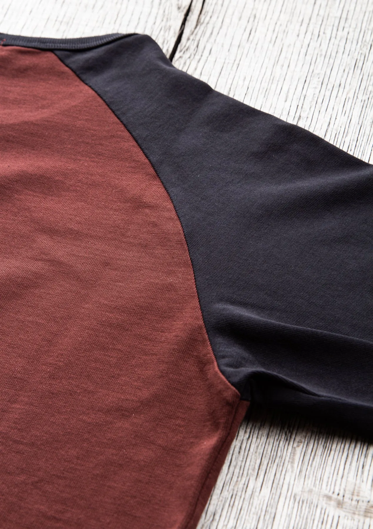 Indigofera Leon Raglan Sweater Sassafras Red / Marshall Black