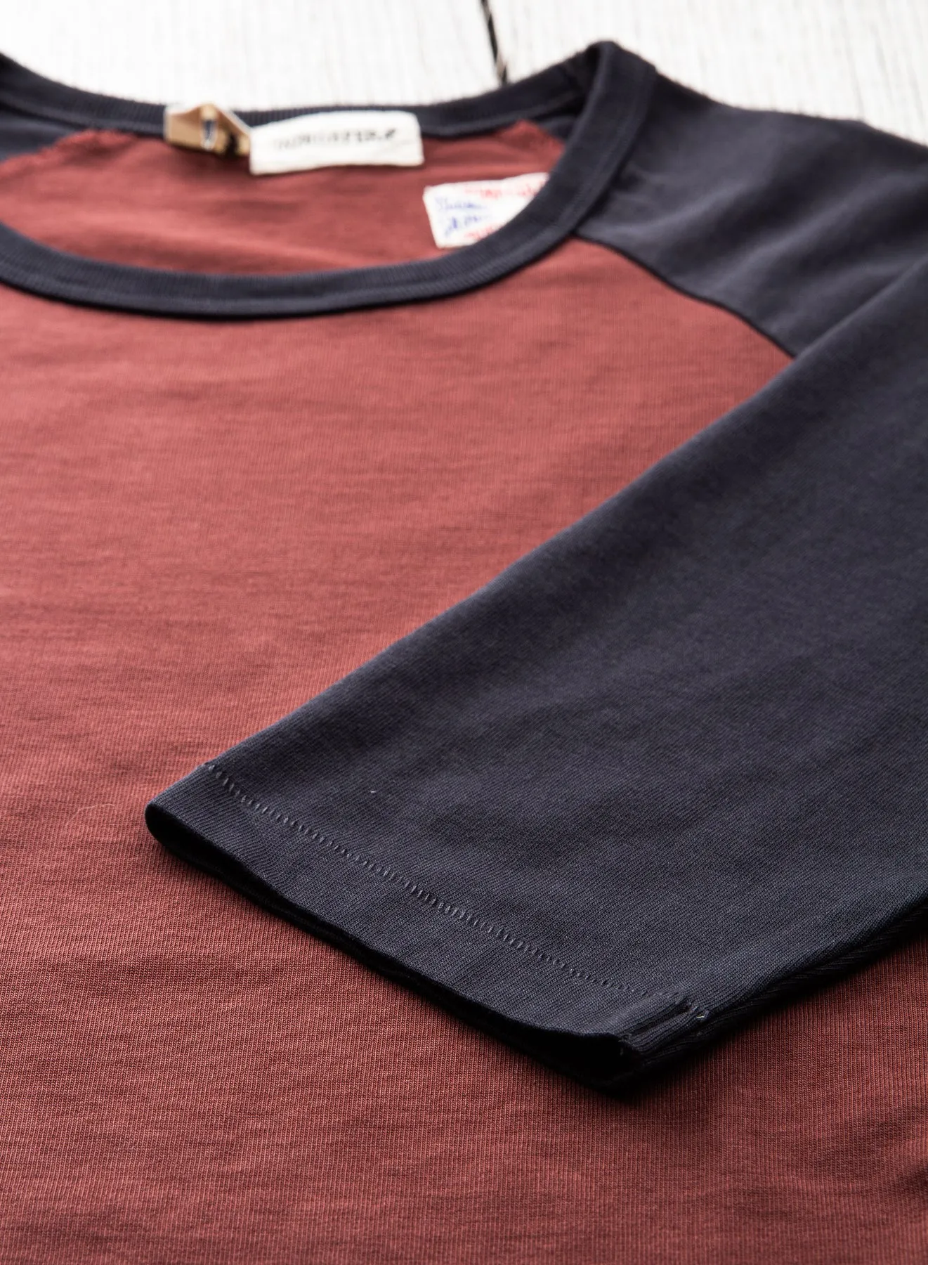Indigofera Leon Raglan Sweater Sassafras Red / Marshall Black