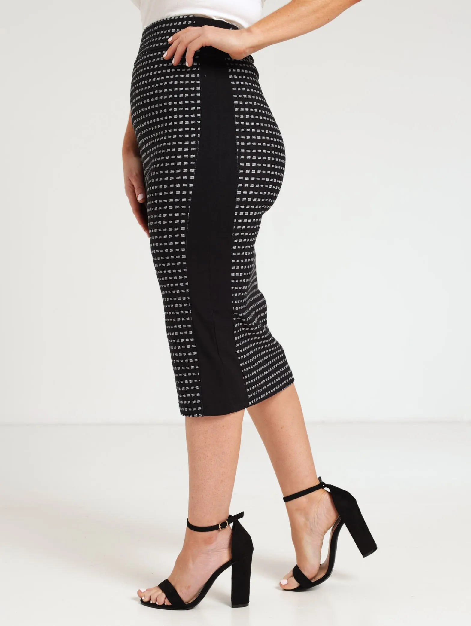 Ladies Printed Skirt With Plain Inset - Black