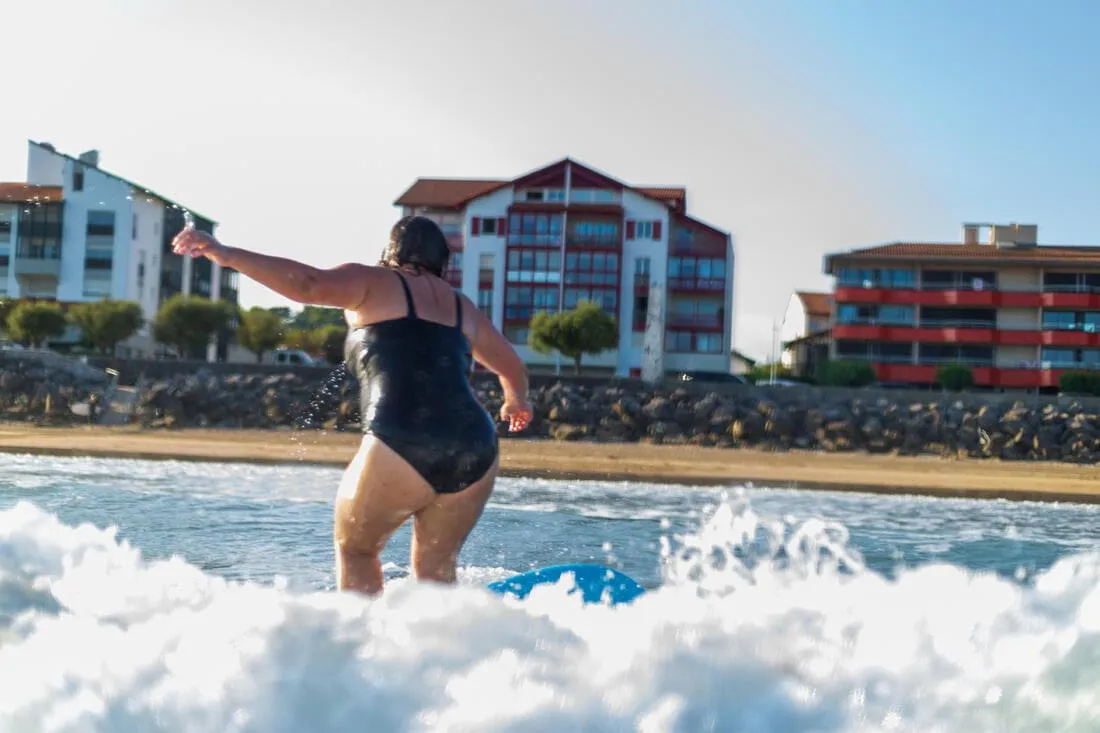 Maillot de bain 1 pièce femme gainant à effet ventre plat DORA NOIR