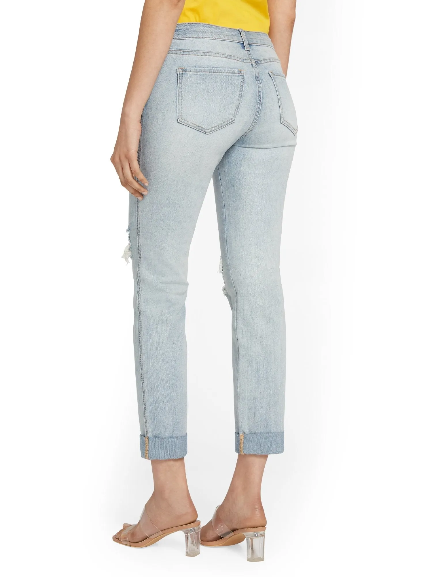 Mid-Rise Slim Boyfriend Jeans - Light Wash