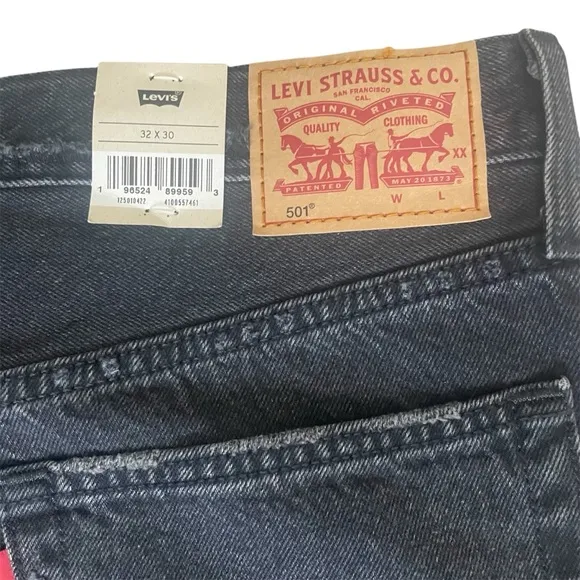 NWT Levi's 501 Original Fit Jeans Black Distressed Jeans Size 32