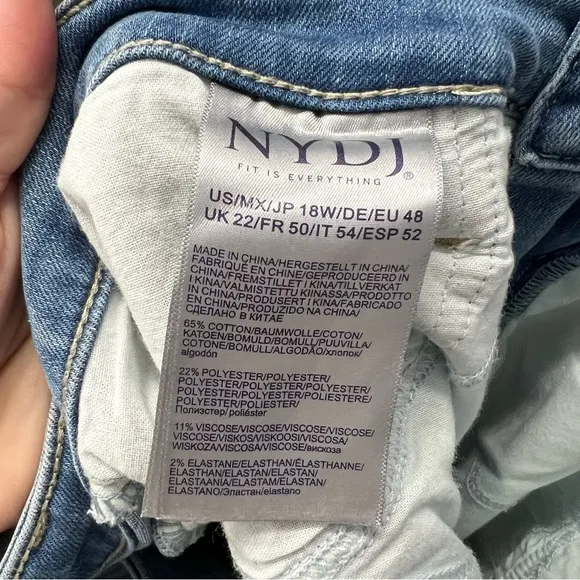 NYDJ Relaxed Straight Jeans in Clean Brookes