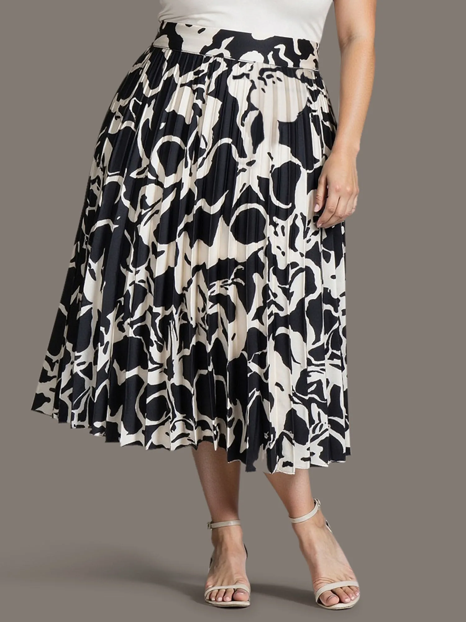 Plus Sunburst Print Pleated Midi Skirt