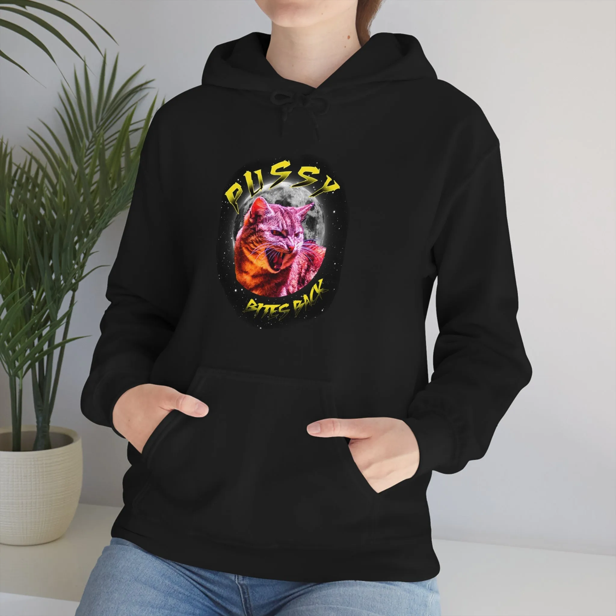 Pussy Bites Back Unisex Heavy Blend™ Hooded Sweatshirt (S-5XL)