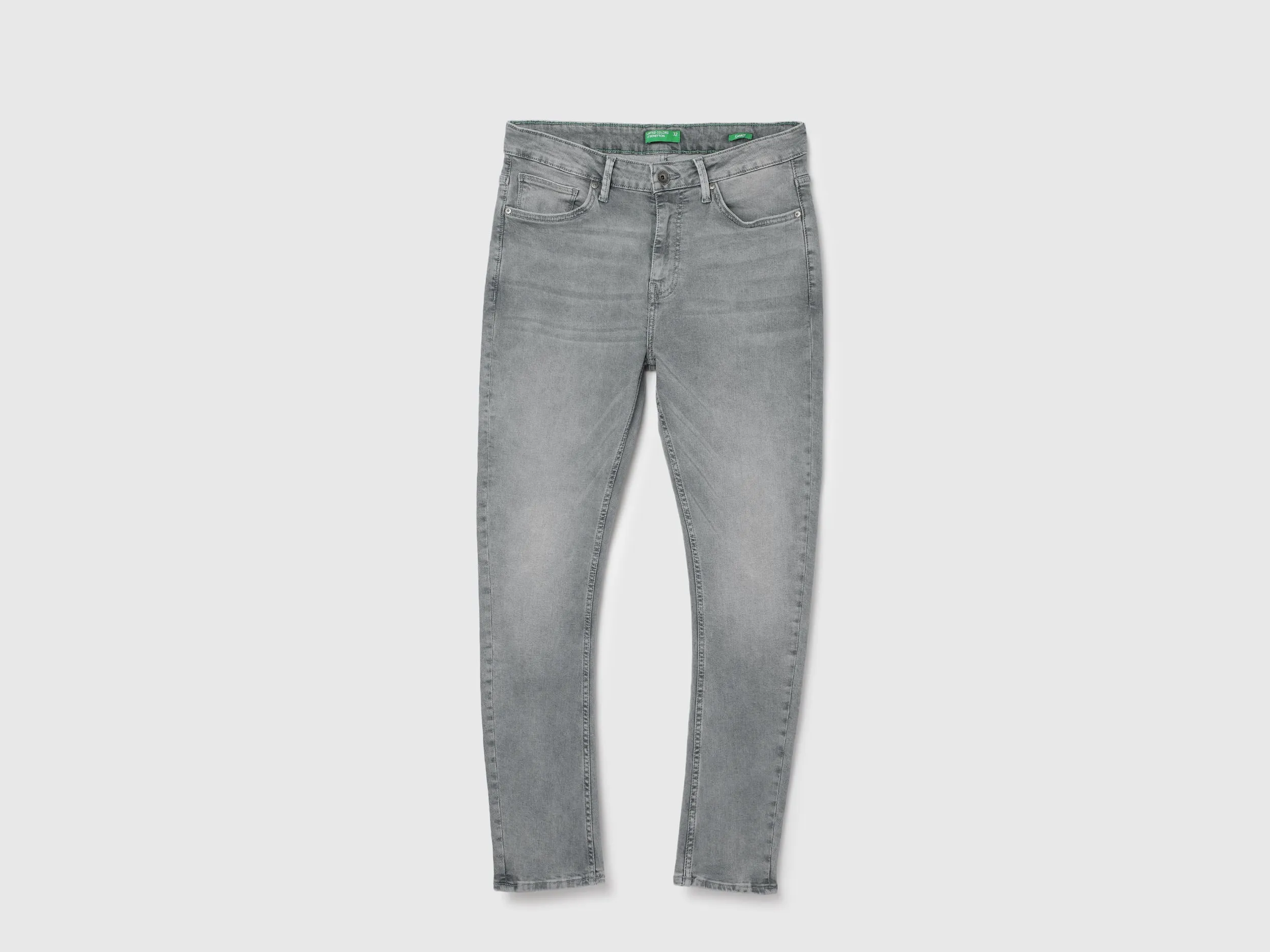 Solid Pattern Carrot Fit Jeans