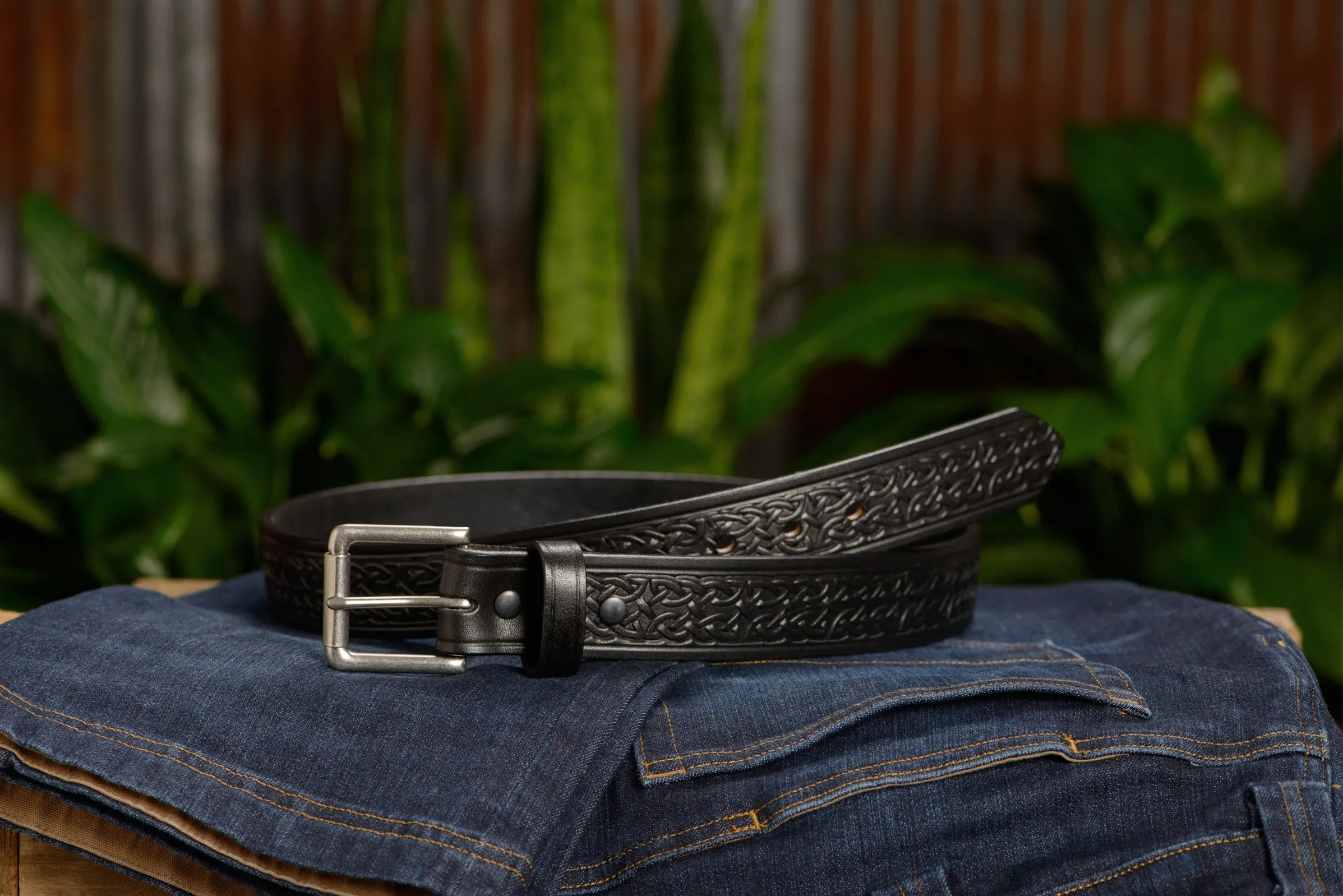 The Maverick: Men's Black Celtic Leather Belt 1.50"