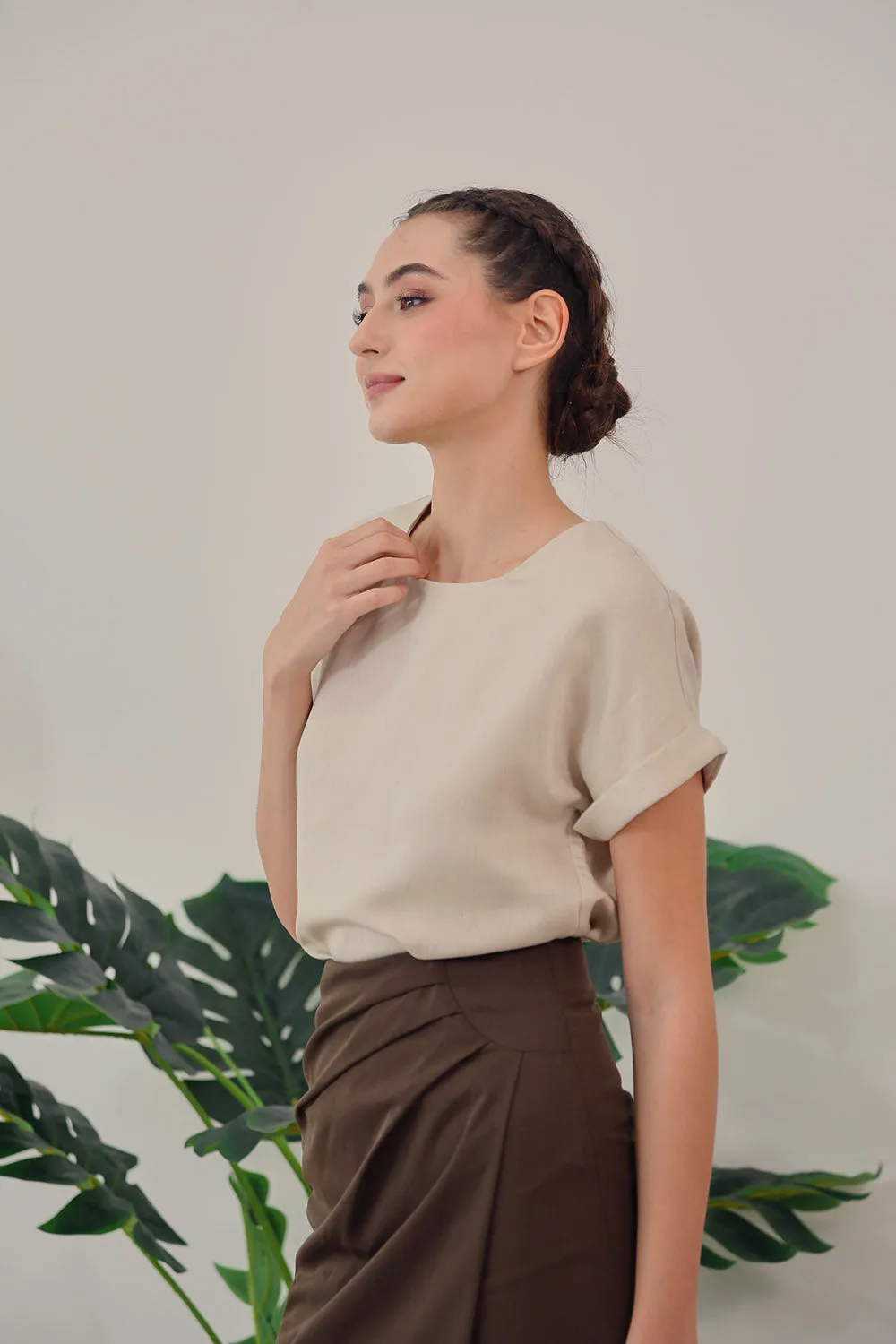 Tova Color Top in Sand Texture