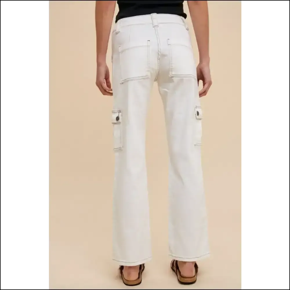 Unleash your Inner Boss Babe in Annie Wear Chic Straight Leg Cargo Jeans! 💥😂