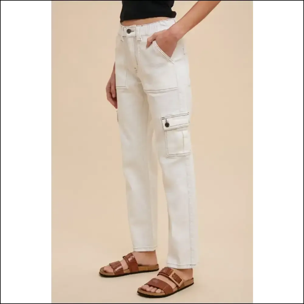 Unleash your Inner Boss Babe in Annie Wear Chic Straight Leg Cargo Jeans! 💥😂