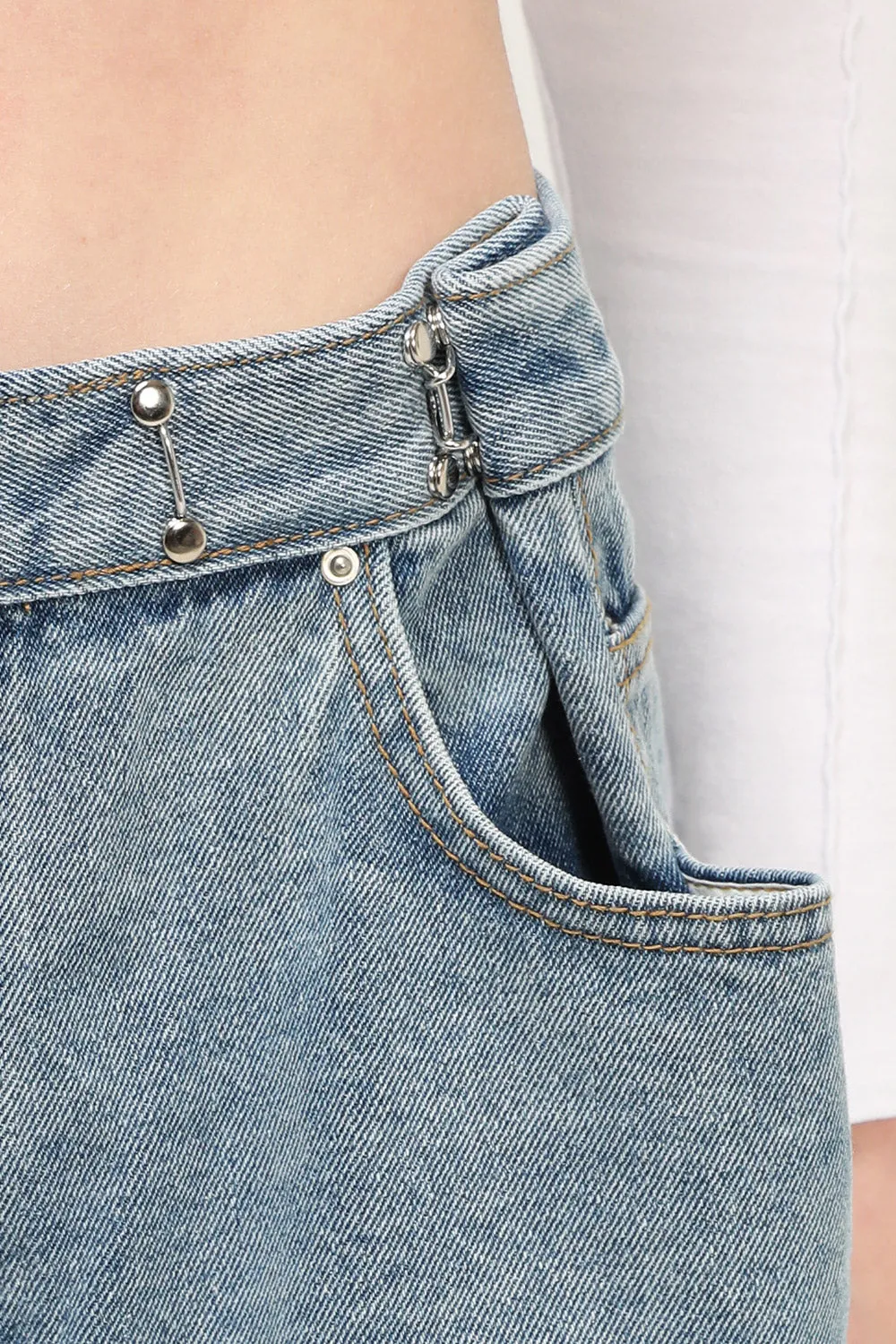 Vera Slash Cutout Jeans